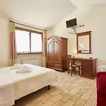 فندق La Madonnina 3*