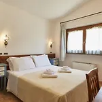 La Madonnina 3* سينِغاليا